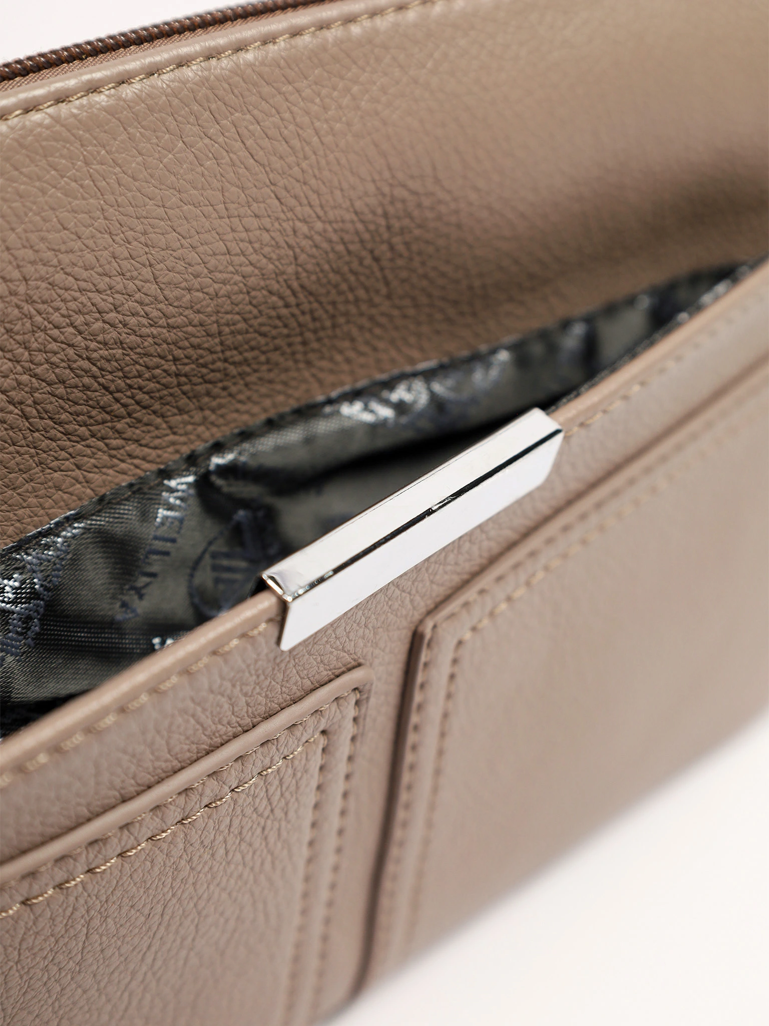 Сумка-кроссбоди со съемной ручкой в ассортименте